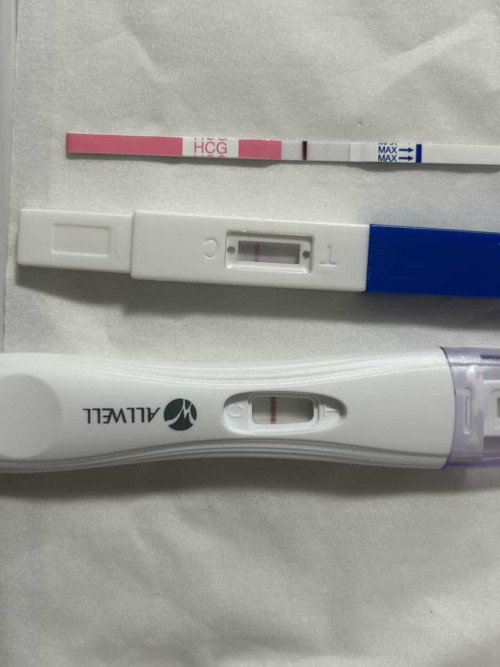 แม่ๆช่วยดูทีค่ะ เห็นอีกขีดไหมค่ะ หรือเราตาลายคิดไปเองค่ะ