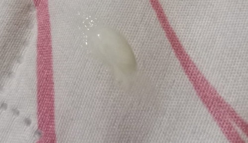 สอบถามแม่ๆจ้า แบบนี้ตกขาว หรือว่ามูกคะ ขอบคุณค่ะ