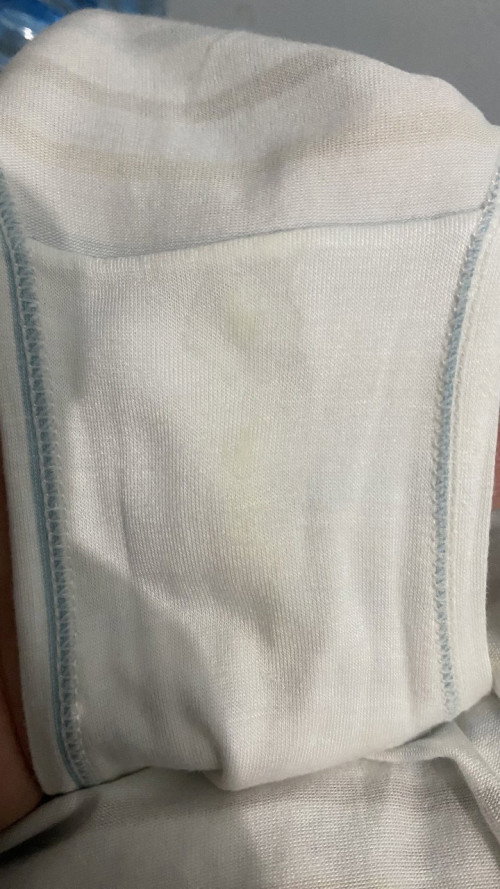 Hamil 12 minggu 5 hari keluar air bening serta bercak putih kira” apa ya?