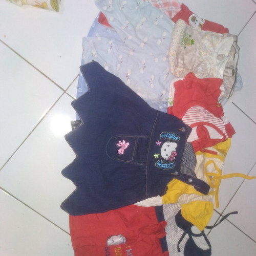 Baju anak bekas