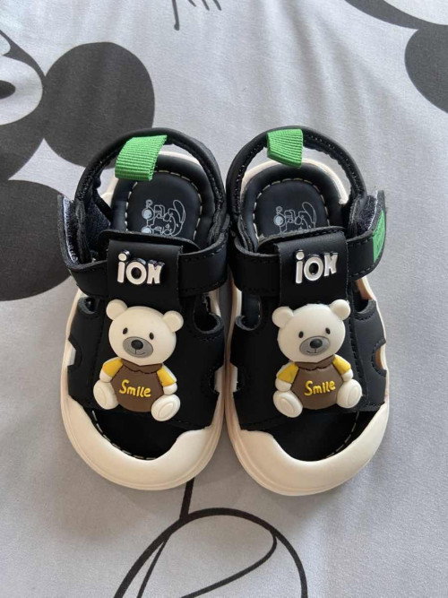 รองเท้าเด็ก100