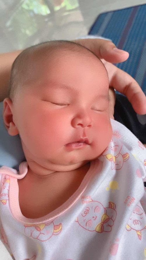 ให้ลูกกินเอส-26 กล่องน้ำเงินทองลูกไม่อึ3วัน เปลี่ยนมาเป็นดูเม็กซ์ค่ะสลับนมเเม่น้องก็เหมือนจะไม่ค่อยถ่าย