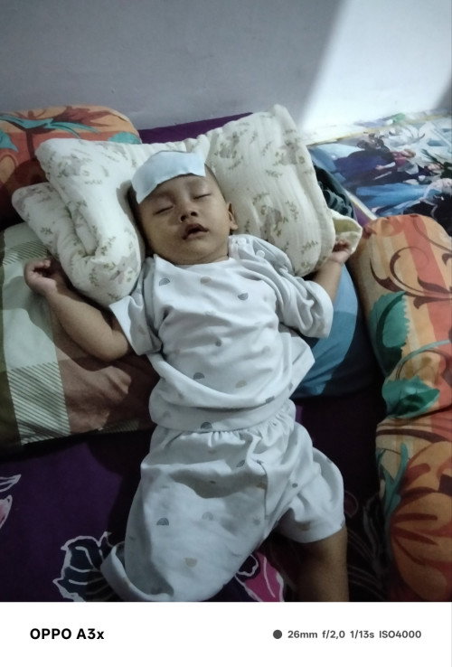 Bayi 7bulan demam