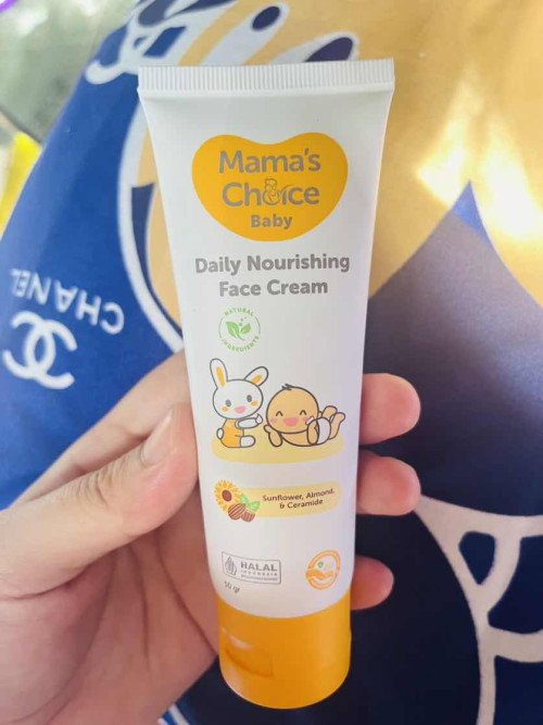 อยากสอบถามค่ะ ผื่นแบบบนี้กี่วันหายคะ น้องพึ่งได้9วัน แต่ใช้ครีมMama’s Choice อยู่ ควรหยุดใช้ไหมคะหรือใช้ต่อไป #ลูกคนแรก