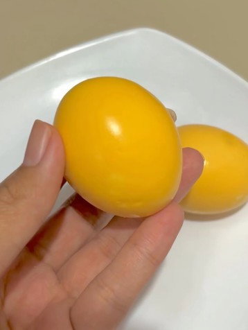 Cara mengatasi anak kurang suka makan kuning telur rebus