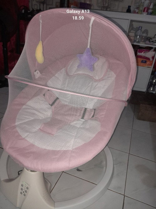 Apakah pakai baby bouncher elektrik aman untuk bayi newborn?