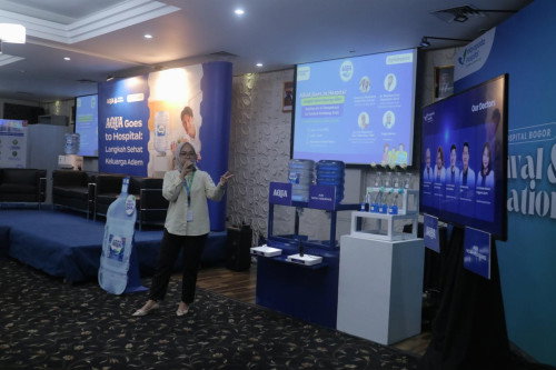 Belajar Banyak Tentang Hidrasi Keluarga bersama AQUA di RS Mayapada Bogor