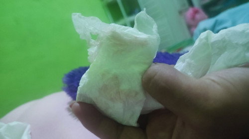Bund mau nanya  kalo keluar darah kaya baru haid pertama gitu itu tandanya apa ya ? Tanda2 mau lahir