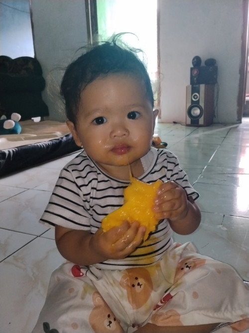 Makan buah sendiri
