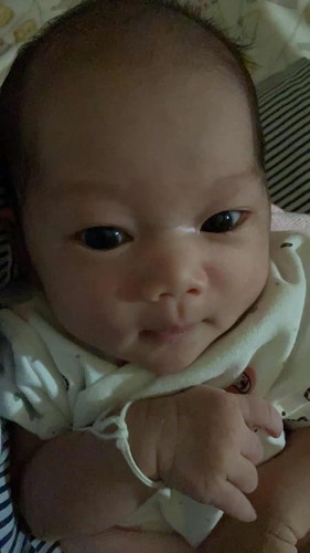 เด็กชอบจุกนมไม่ยอมจุ๊บเต้าแม่