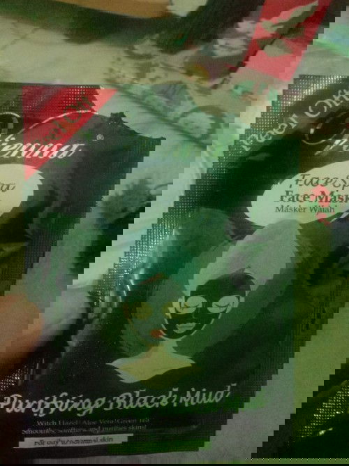 Perawatan wajah ibu hamil.