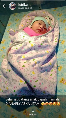 Loncing anak pertama~♥~😍😍 DIANARLY AZKA UTAMI