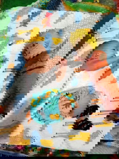 umur 4 bulan belum bisa tengkurap