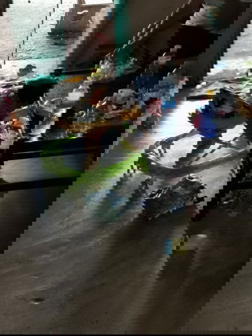 เด็กน้อยลื้อของ