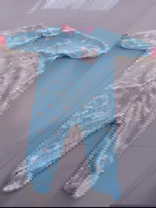 ปล่อยงานแจก