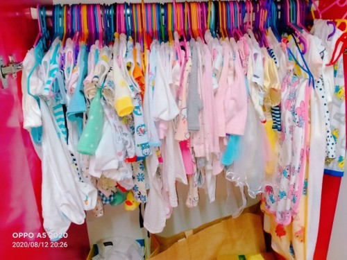 จะโล๊ะเสื้อผ้าลูกสาว