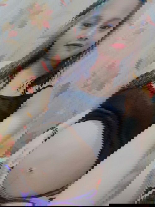 25 weeks pregnant🤗