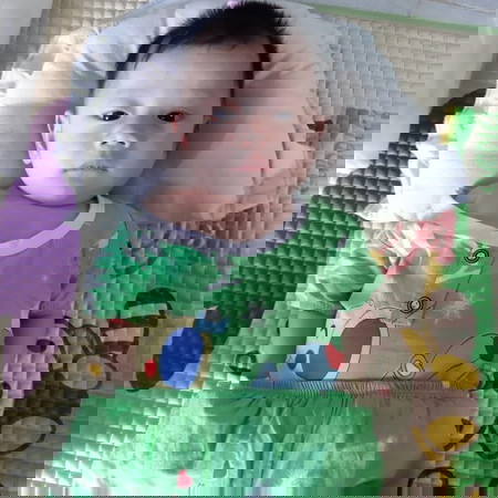 Các mom ơi con em dc 3 tháng tuổi dc 5.150g thôi con vẫn ti mẹ ti bình nhưng bé hông có lên cân