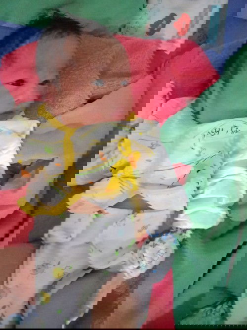 เด็กขี้เหร่