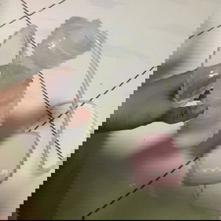 Selling my preloved electric breastpump