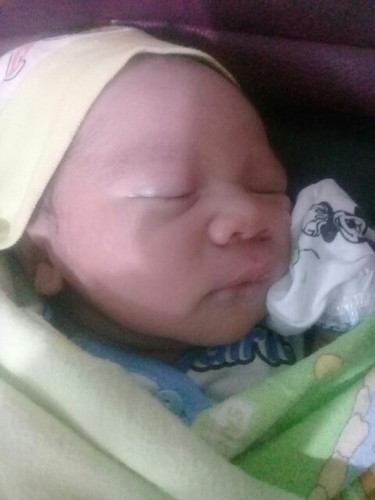 Alhmdulillah sudah lahir anak ke3 jns klmin laki2,dengan berat 3,7 .