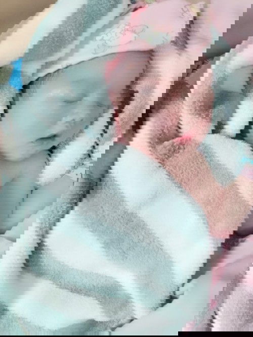 มาแล้วลูกสาวแม่ ชื่อไรดีนะ