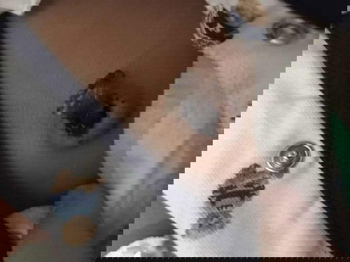 ควรไปหาหมอไหมคะ