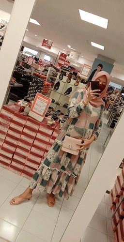 Sakit bagian bawah dada sebelah kiri