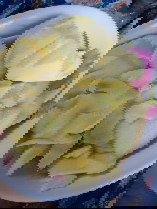 Okay lang po ba to sa buntis? Sabi kasi nila bawal?