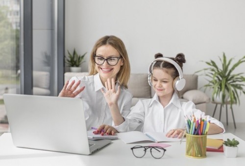 Moms with school-age kids