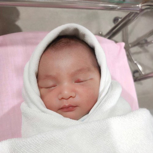 ลูกมีไข้ 37.8