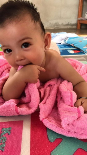 ลูกผมได้8เดือนแล้วแต้แพ้นมชง