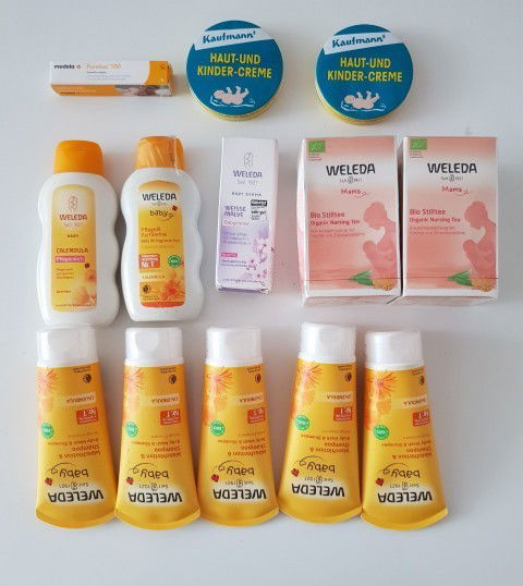 Mình còn 1 chai sữa tắm gội cho bé