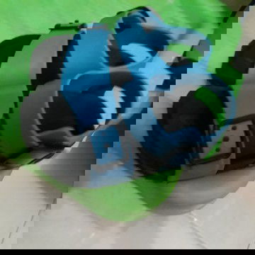 Preloved karena sudah tidak muat