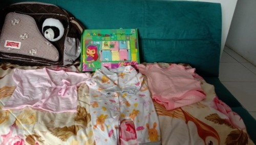 Preloved beberapa perlengkapan baby yang sudah tidak terpakai