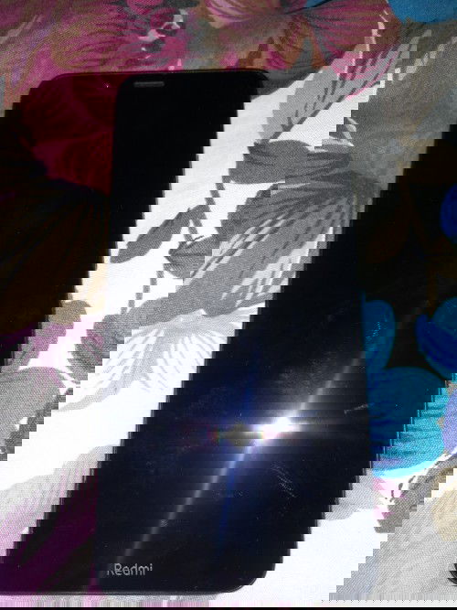 Selling brandnew Redmi 7a 2/32 mtagal malobat need cash lang po pambiling needs ni baby TIA 😊