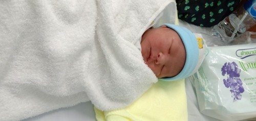 คลอดแล้วจ้า38+5กำหนด20กย
คลอด12กยตี3จ้า