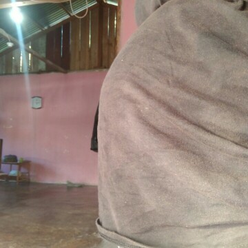 Pipis dan sakit belakang