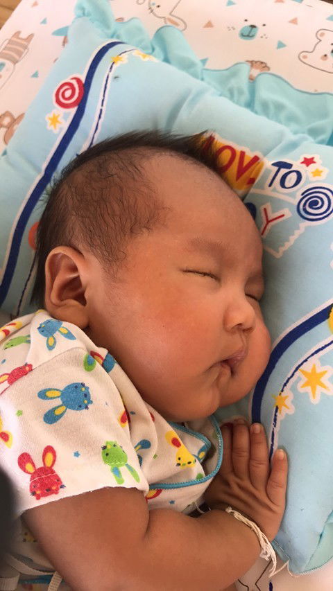 1เดือน12วันน้ำหนัก5โลแล้วคับ
แรกเกิด2โล3😍