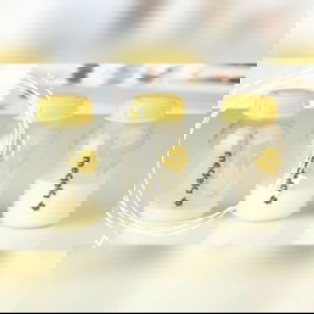 Pentingnya mengASIhi untuk bayi