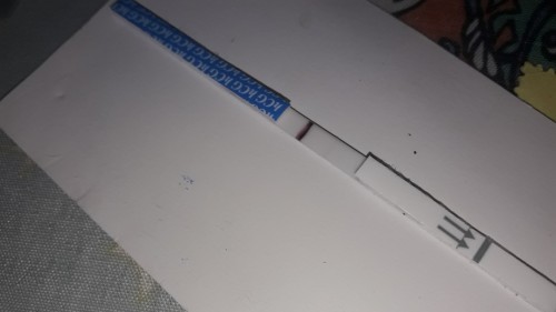 ตรวจแล้วพบ2ขีดจางมากๆๆ