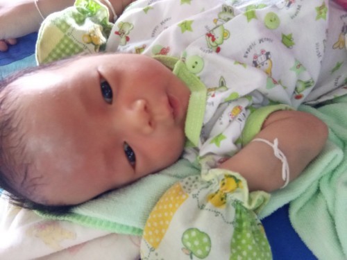 สวัสดีครับผมชื่อน้องพายุครับ