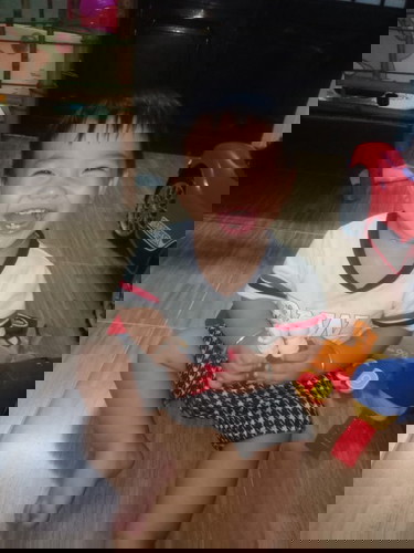 Mỗi ngày thấy con cười là vui Rr