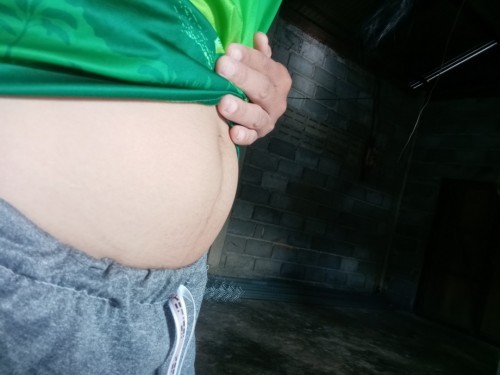 ขอดูท้องคุณแม่ท้อง2เดือนหน่อยจ้า