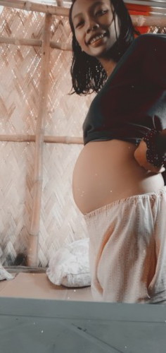 5months preggy😊
