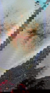 Hello po mga mommies pag ganyan po ang lumabas sign nba Yan ng manganganak na?