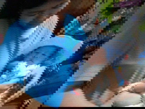 คิดถึงลูก ต้องทำงานเอาลูกไปให้แม่เลี้ยงให้ที่ต่างจังหวัด