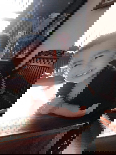 Mọi người cho em hỏi. Vợ em mowinsinh mà thèm cafe có nên cho uống không ạ.