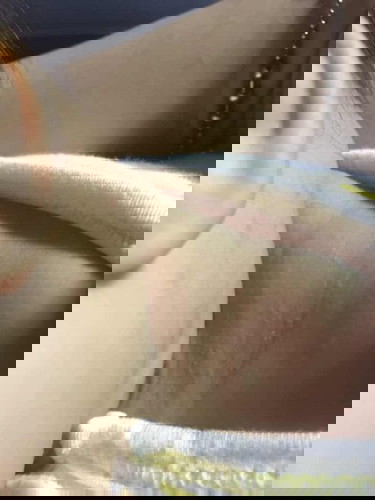 Please help, ano po kaya ang nasa liig ni lo ko