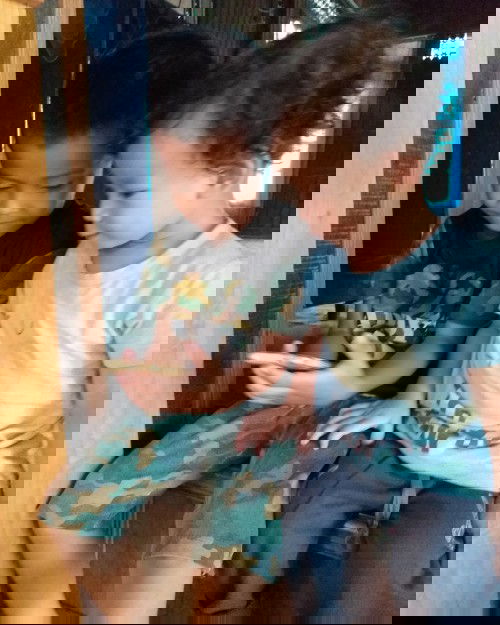 Kadang Akur, Kadang Berantem